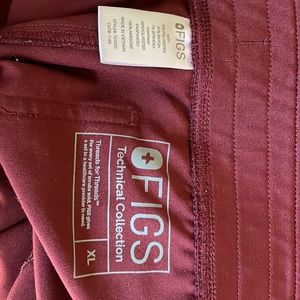 Burgundy Figs Livingston scrubs XL